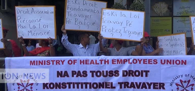 [Vidéo] Droits syndicaux: La Ministry of Health Employees Union manifeste contre la Santé